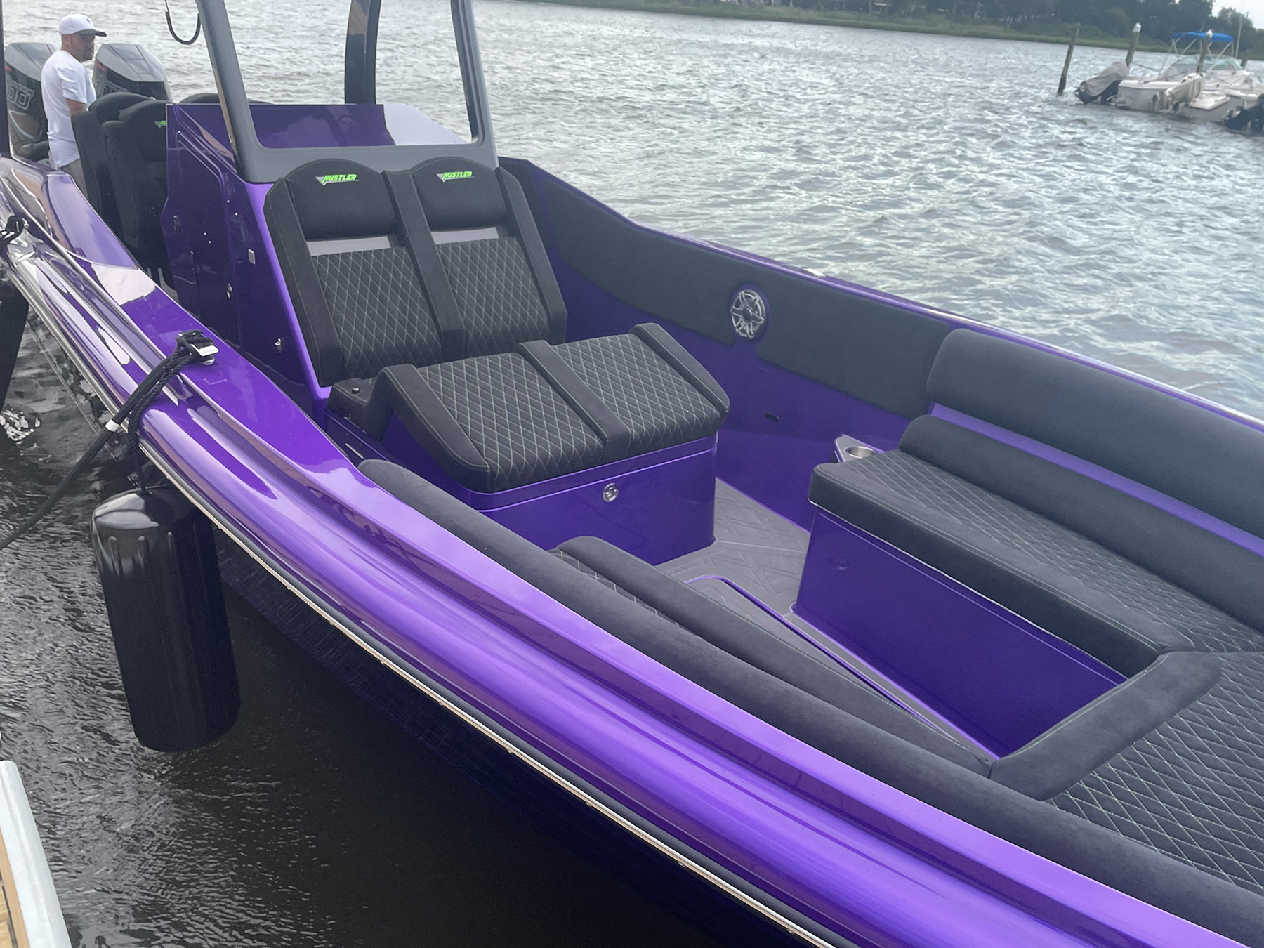 Hustler Powerboats 344 CC